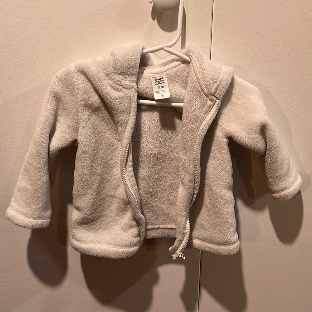 White zip up jacket